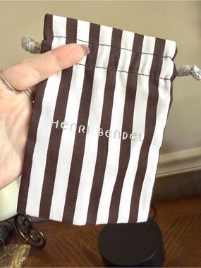 Henri Bendel 4pc set Brown & White Striped Drawstring Pouch for jewelry or more